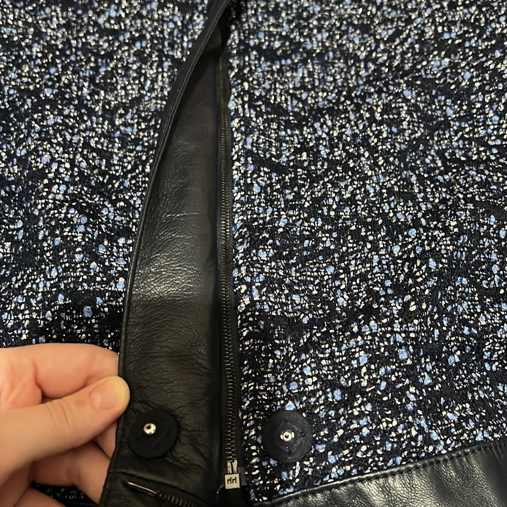 ST. JOHN COUTURE Blazer - Picture 5 of 6